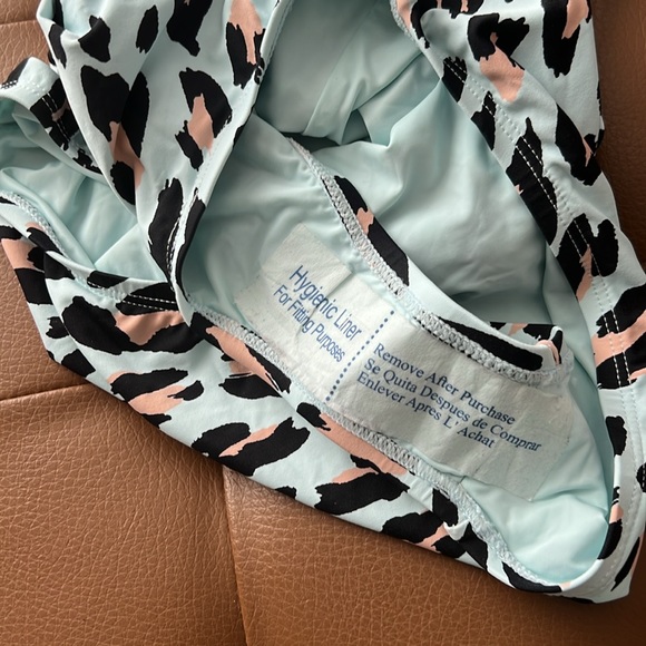 NWT PASTEL CHEETAH PRINT SWIMSUIT! - Picture 4 of 6